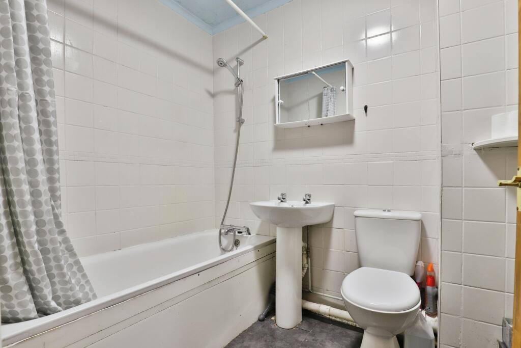 Additional property image - Aspen Gardens, Poole, Dorset, BH12