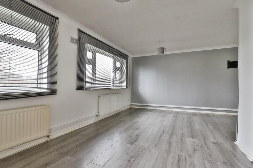 Additional property image - Aspen Gardens, Poole, Dorset, BH12