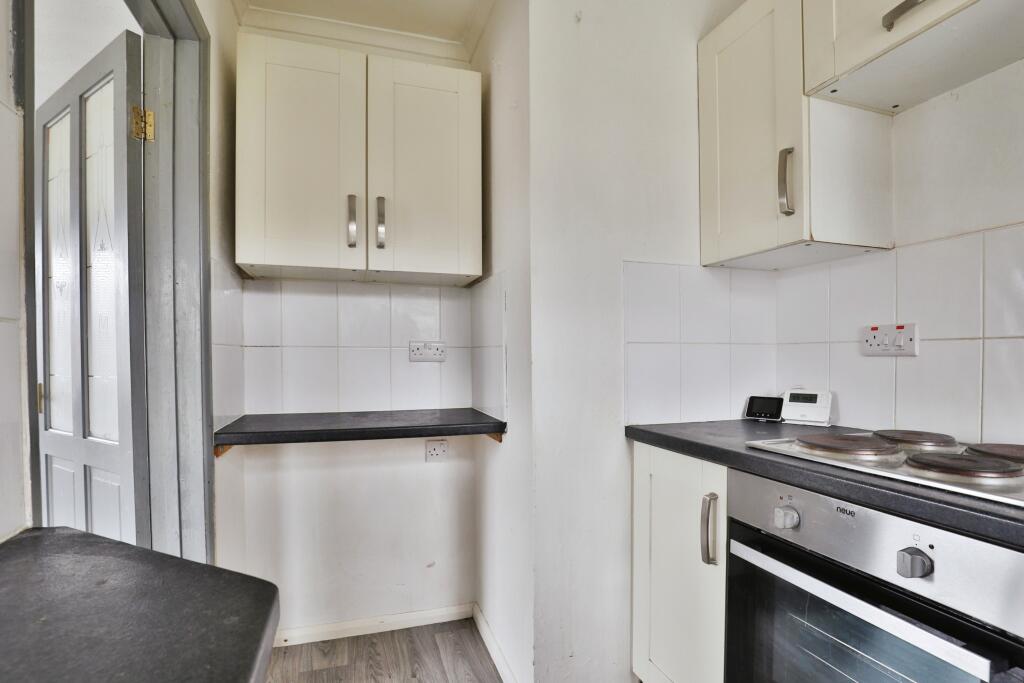 Additional property image - Aspen Gardens, Poole, Dorset, BH12