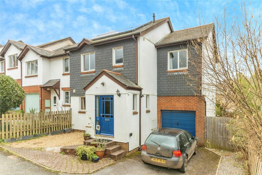 4 bedroom semidetached house for sale in Birchwood Close, TOTNES