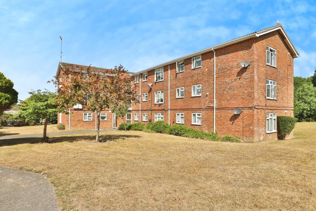 Main image of property: Curlew Road, CHRISTCHURCH, Dorset, BH23