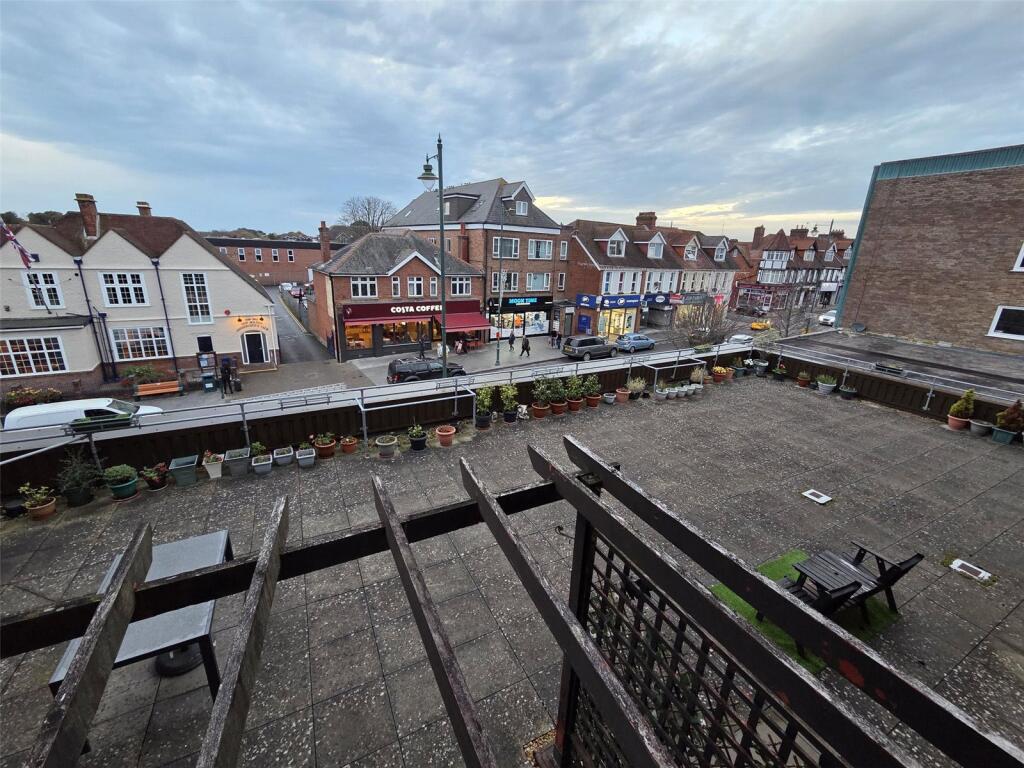 Main image of property: Station Road, New Milton, Hampshire, BH25