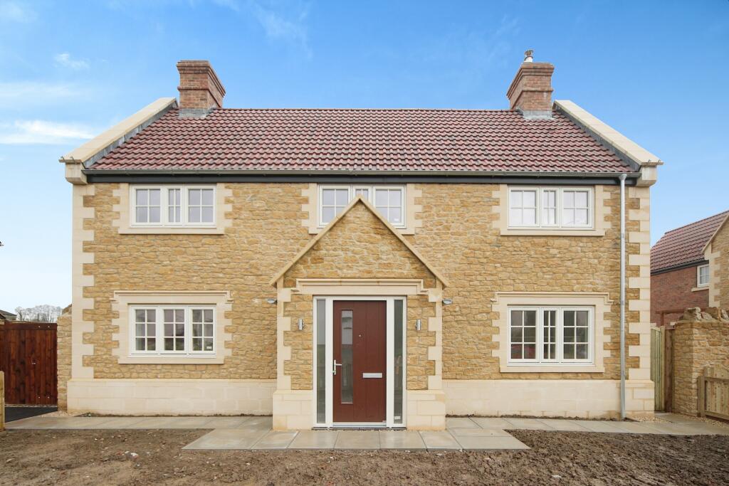 4 bedroom detached house for sale in Picken Court, West Lambrook, South