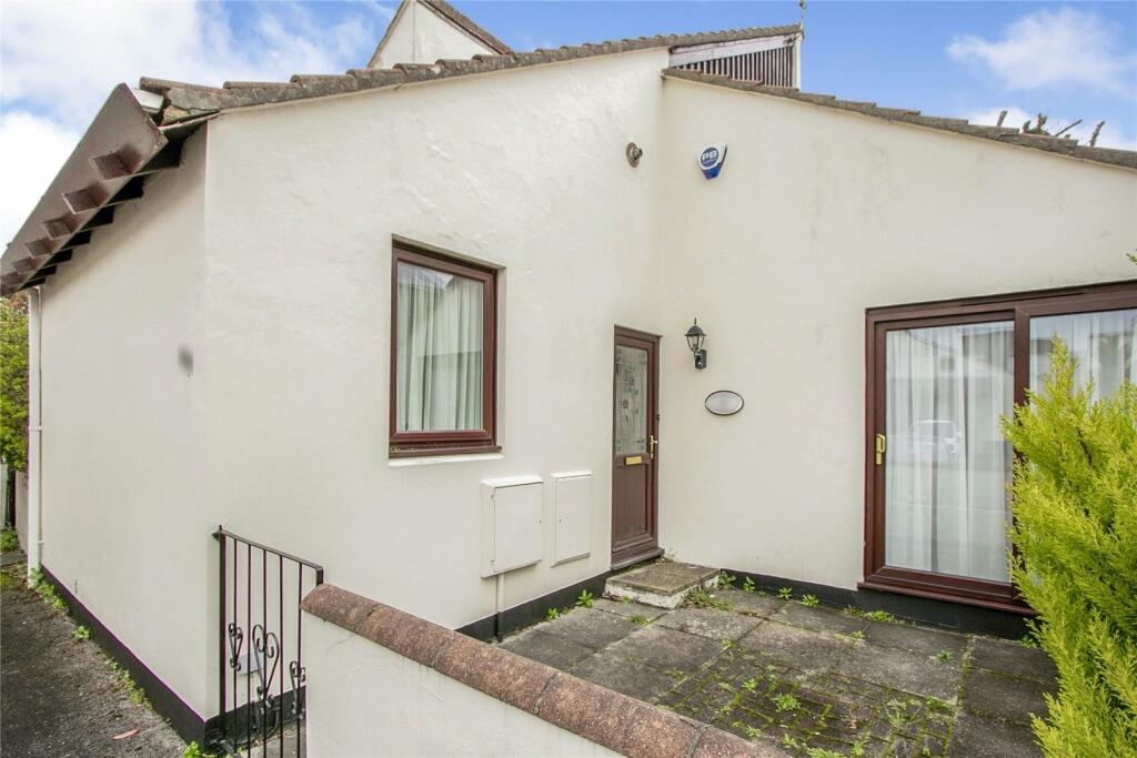 2 bedroom end of terrace house for sale in Tree Hamlets, Poole, BH16