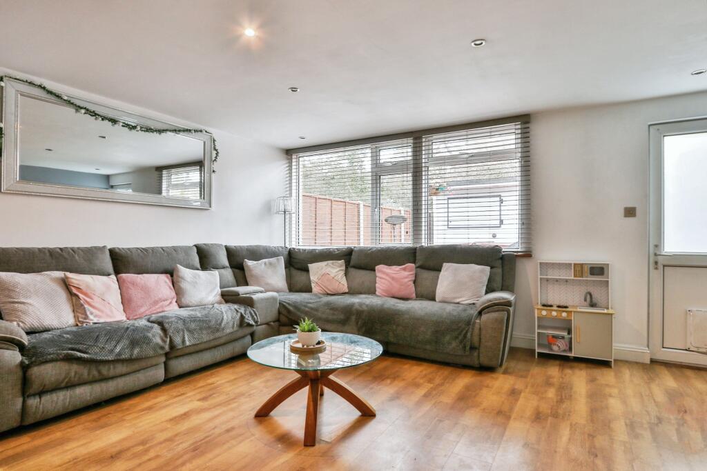 Additional property image - Upton Heath Estate, Upton, Poole, Dorset, BH16