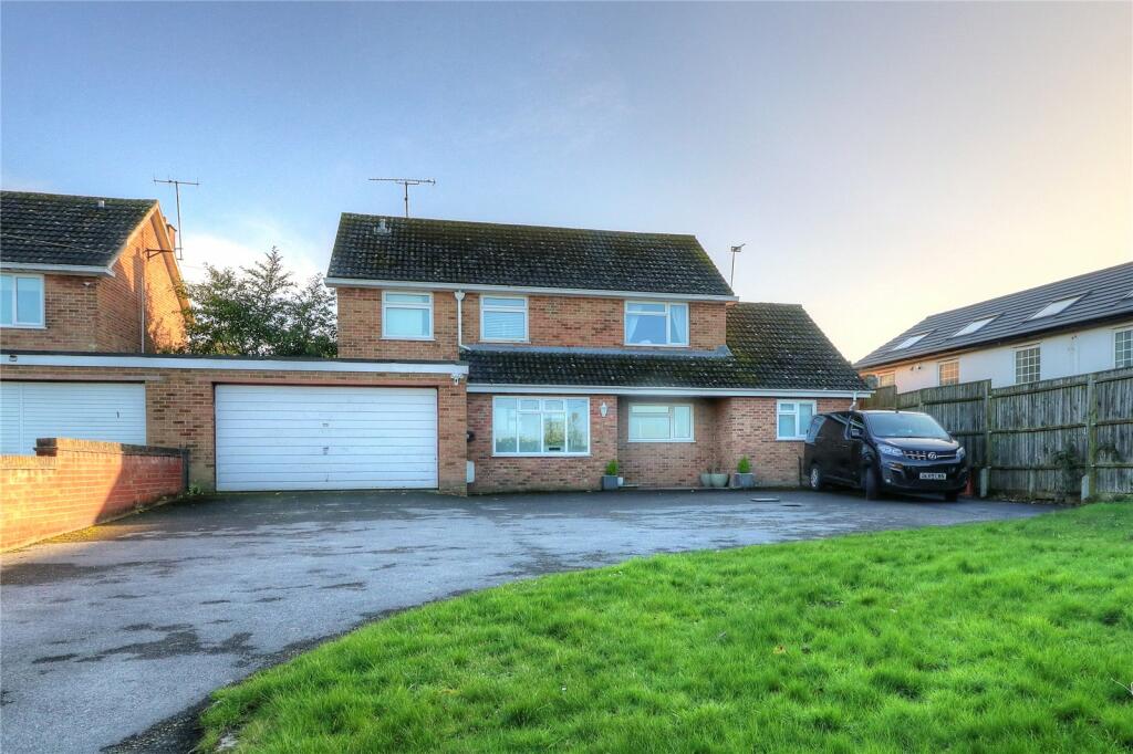 3 bedroom link detached house for sale in West Coker Road, Yeovil, BA20