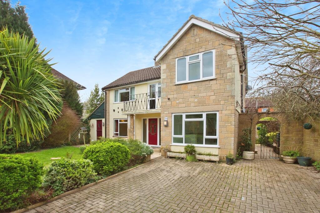 Main image of property: Swallowcliffe Gardens, Yeovil, BA20