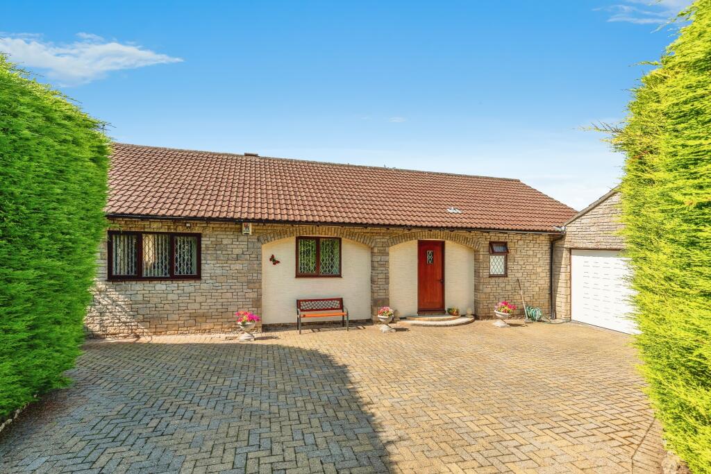 Main image of property: Kewstoke Road, Kewstoke, Weston-super-Mare, Somerset, BS22