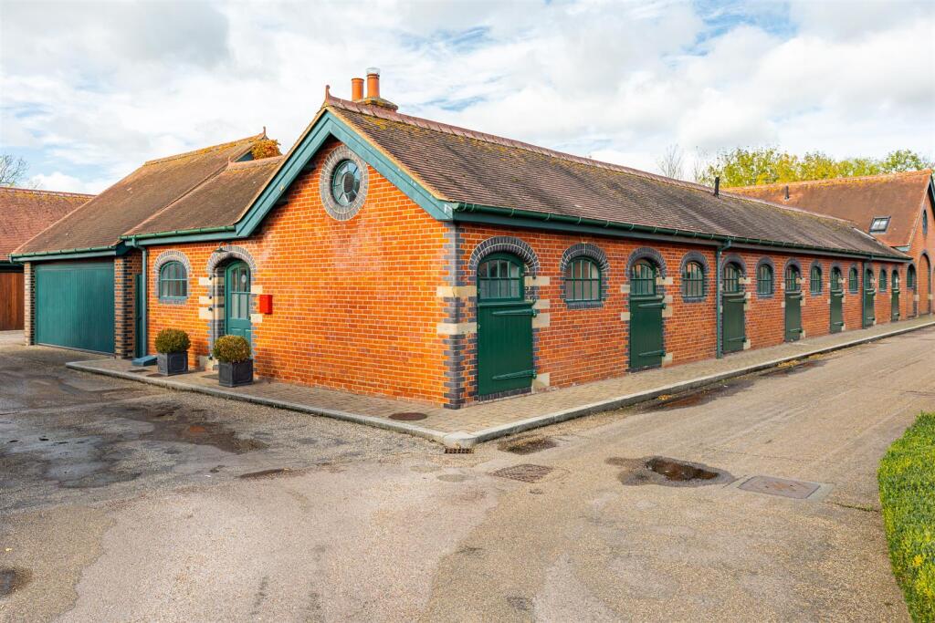 Main image of property: Clementsbury, Brickendon, Hertford