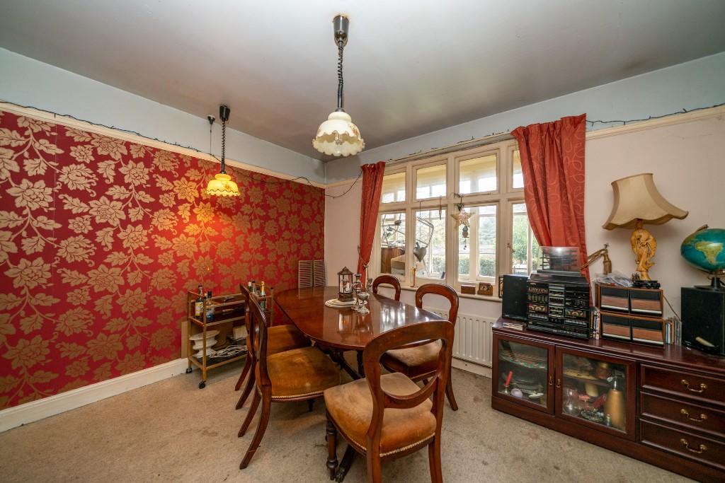 3 bedroom detached bungalow for sale in Street, Berkhamsted