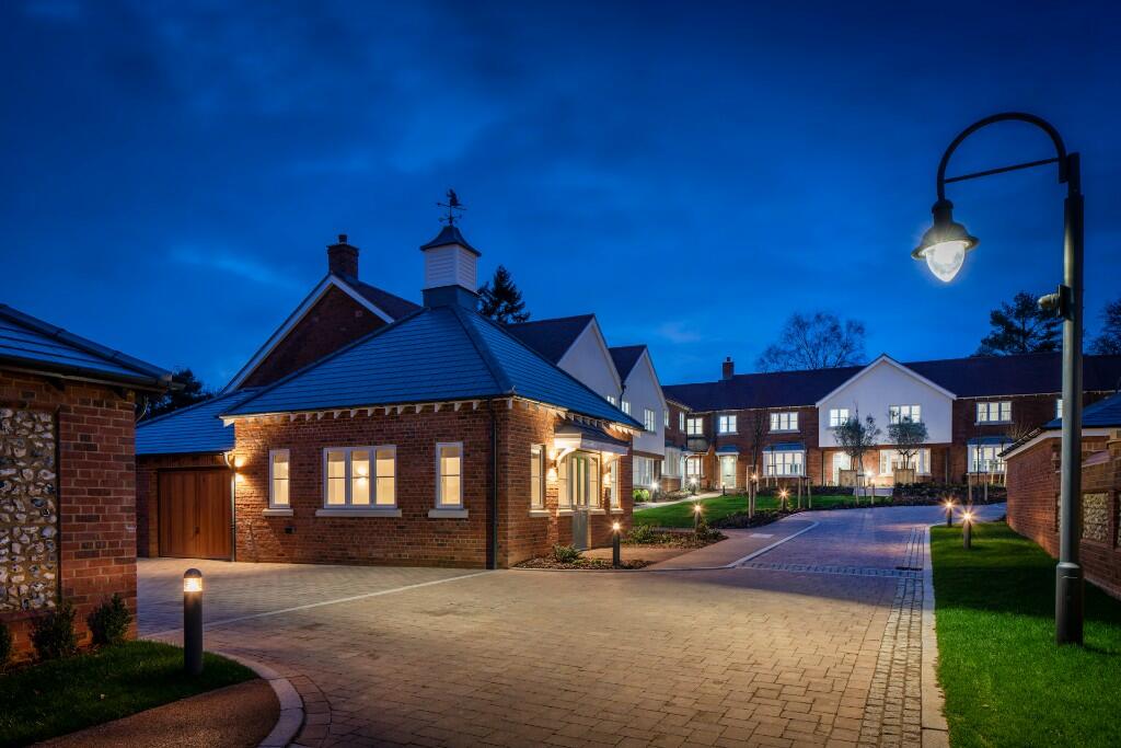 2 bedroom retirement property for sale in St Mary's Place, Green End