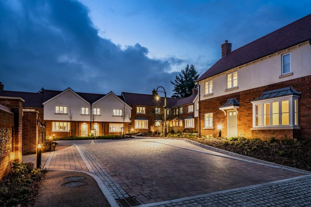 2 bedroom retirement property for sale in St. Marys Place, Green End