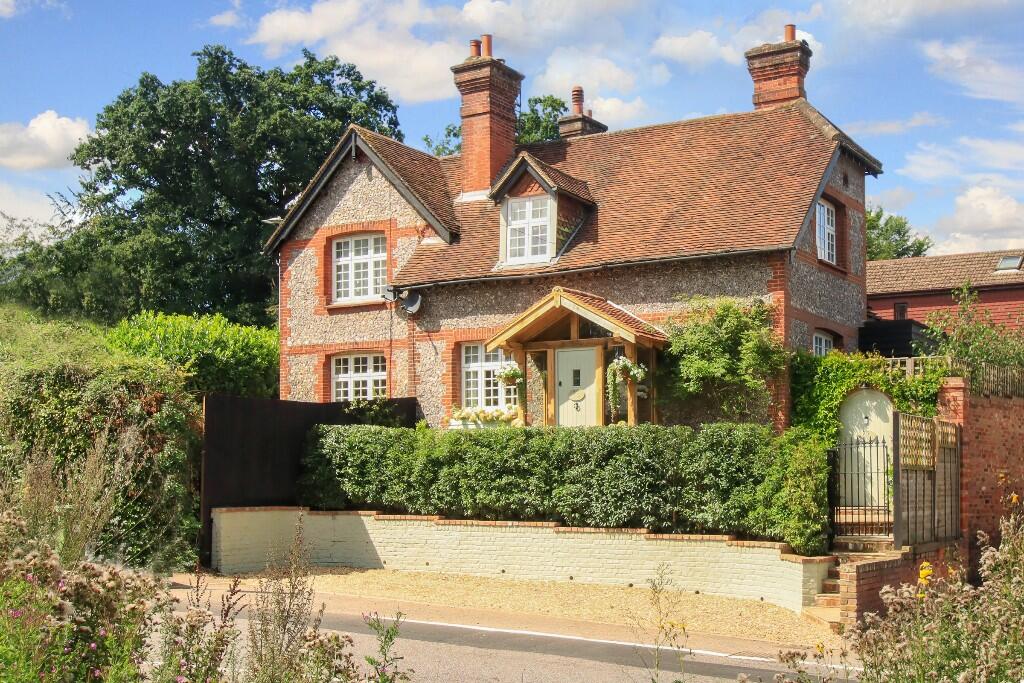 How to Bring Home English Cottage Charm - One Kings Lane