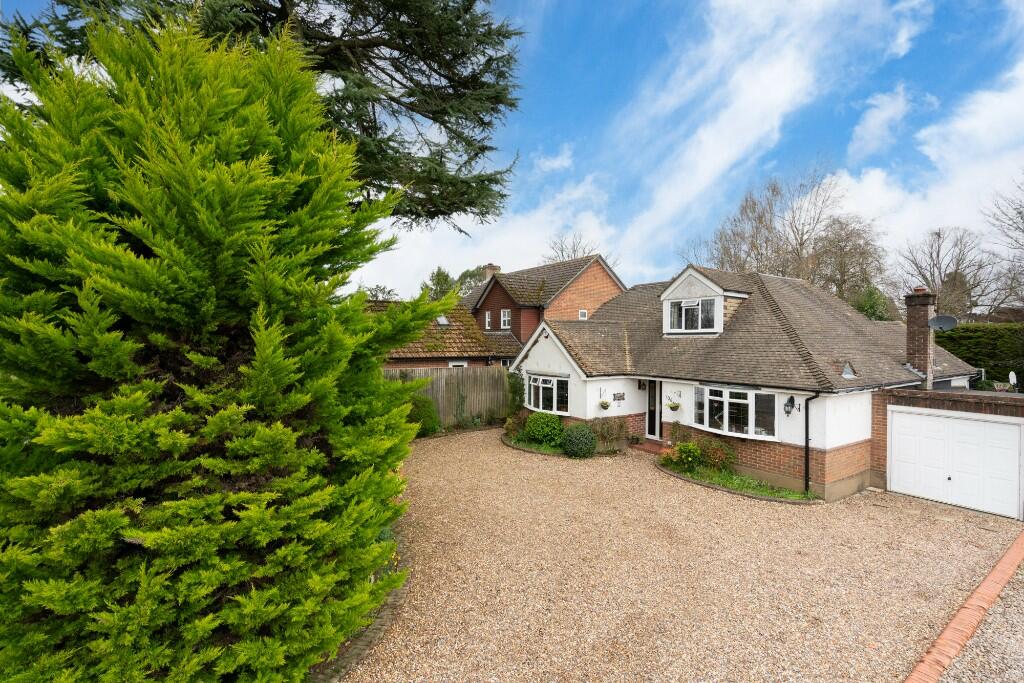 4 bedroom house for sale in Green Lane, Bovingdon HP3
