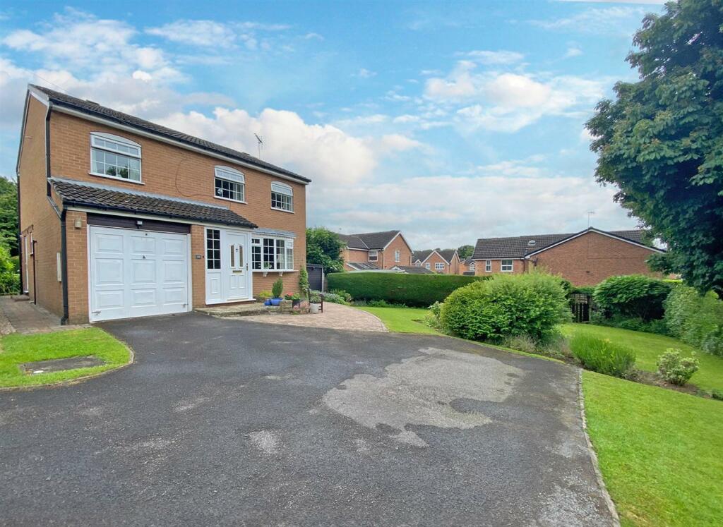 4 bedroom house for sale in Masefield Close, Harrogate, HG1