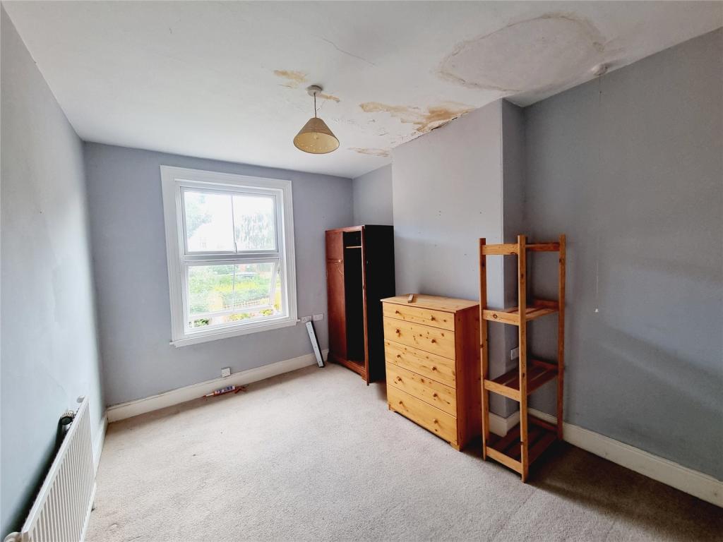 3 bedroom semidetached house for sale in St Terrace