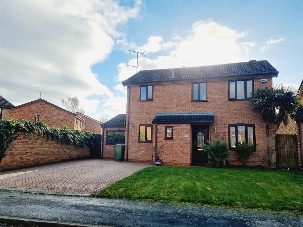 4 bedroom detached house for sale in Chaffinch Drive, Kidderminster
