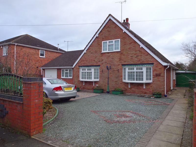 3 bedroom detached bungalow for sale in Marlpool Place, Kidderminster