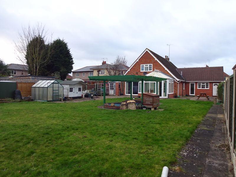 3 bedroom detached bungalow for sale in Marlpool Place, Kidderminster DY11 5BB, DY11