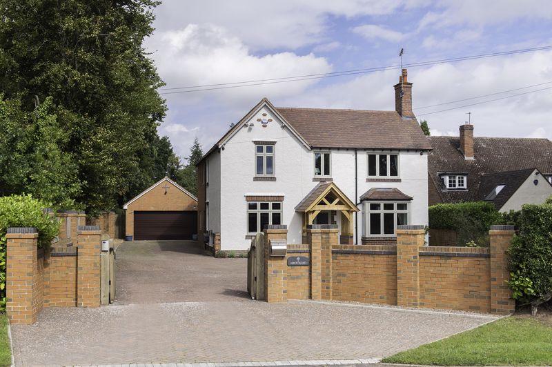 4 bedroom detached house for sale in Belbroughton Road, Clent DY9 0EW , DY9