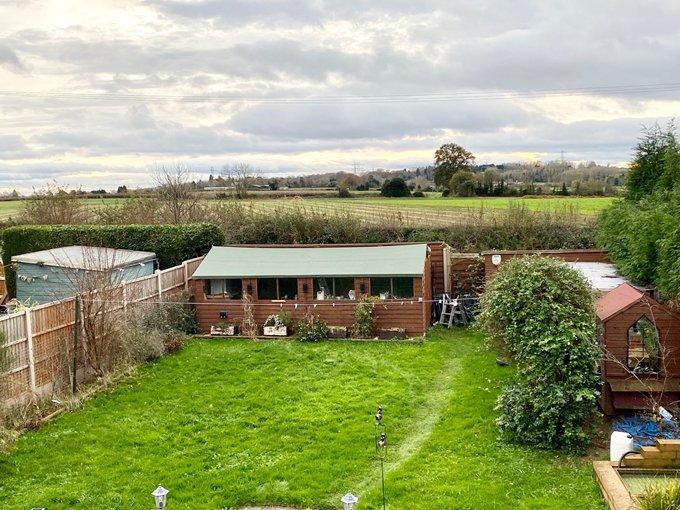 4 bedroom semidetached house for sale in Woodbury Close, Hartlebury