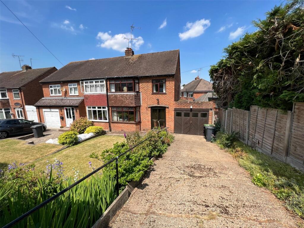 3 bedroom semidetached house for sale in Westhead Road, Cookley