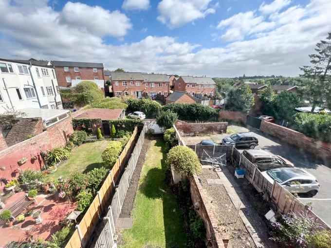 4 bedroom terraced house for sale in Lichfield Street, StourportOnSevern, Worcestershire, DY13