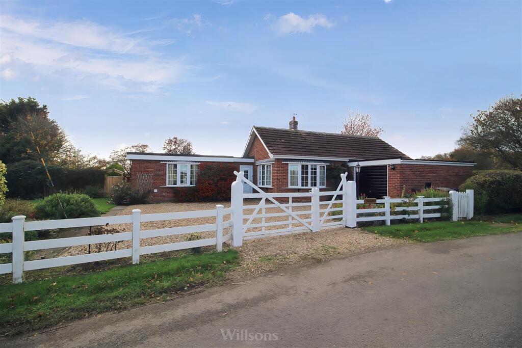 Main image of property: Summer Gates Lane, Bratoft, Skegness
