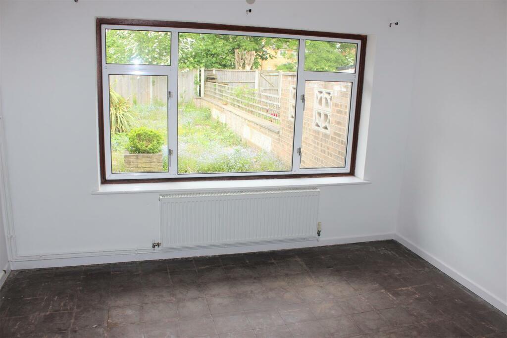 3 bedroom semidetached bungalow for sale in Vicarage Road, Mickleover