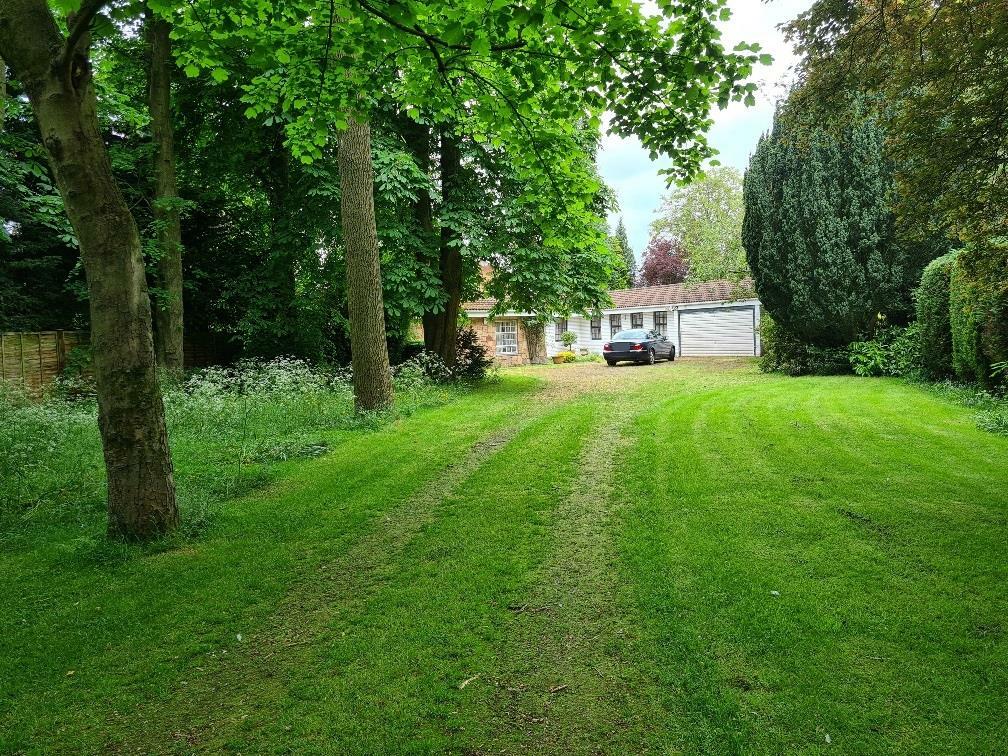 4 bedroom detached bungalow for sale in Hawthornden Manor, Bramshall