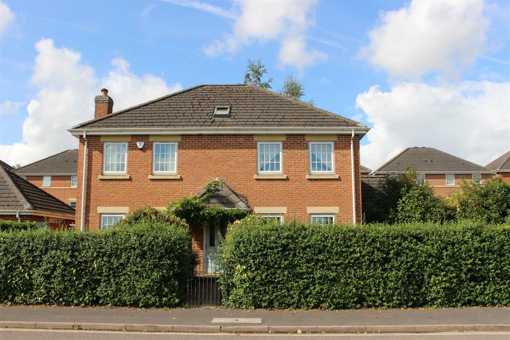 4 bedroom detached house for sale in Duffield Road, Darley Abbey, Derby