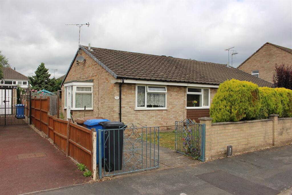 Main image of property: Moorside Crescent, Sinfin, Derby