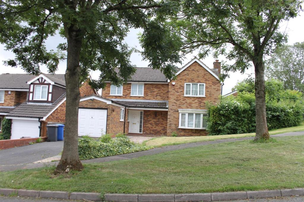 4 bedroom detached house for sale in Pendlebury Drive, Mickleover