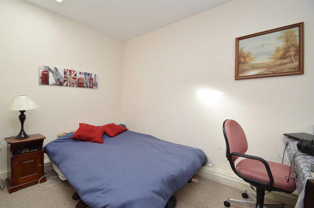 4 bedroom apartment for sale in Thomas Court, Carline Fields