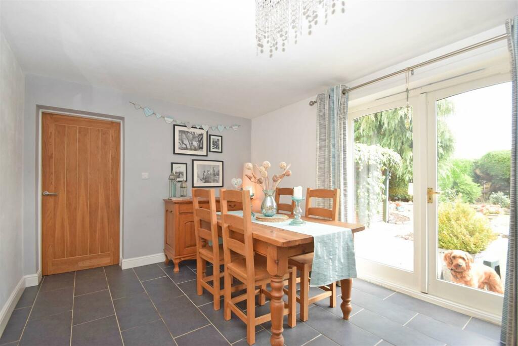 4 bedroom detached house for sale in Kinnerley, Oswestry, SY10