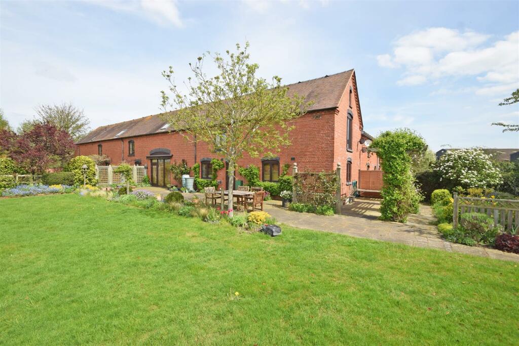 4 bedroom barn conversion for sale in Boreton Mews, Condover