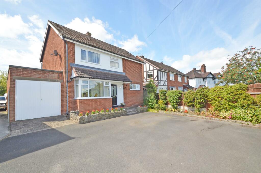 3 bedroom detached house for sale in Featherbed Lane, Shrewsbury, SY1