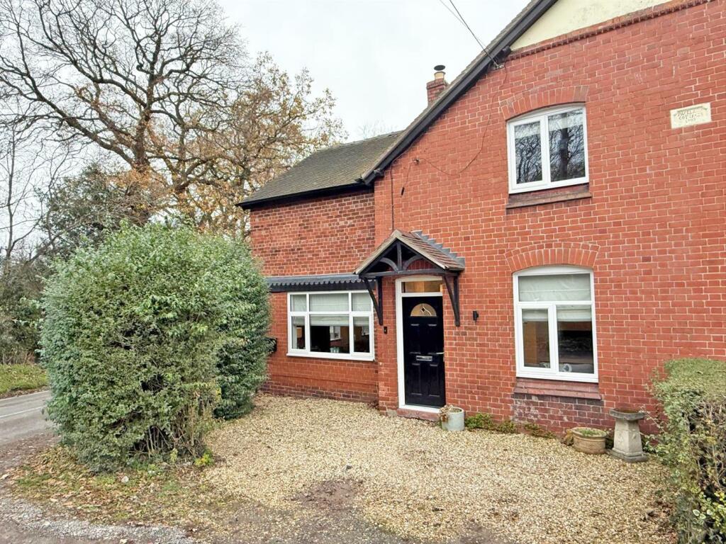 4 bedroom semi-detached house