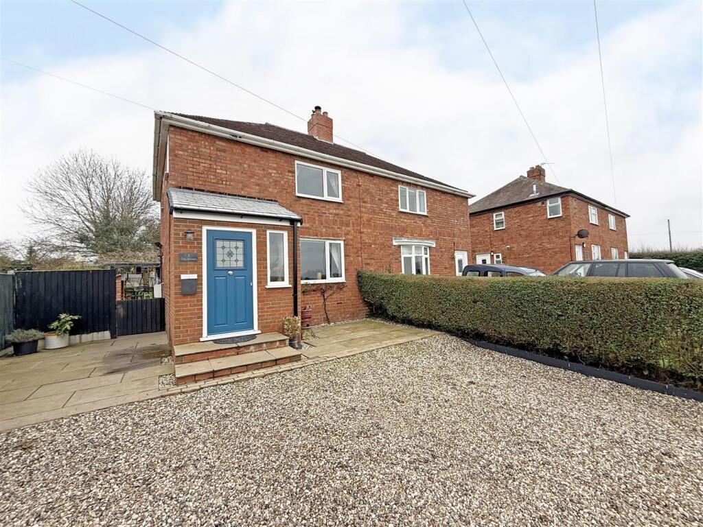 3 bedroom semi-detached house