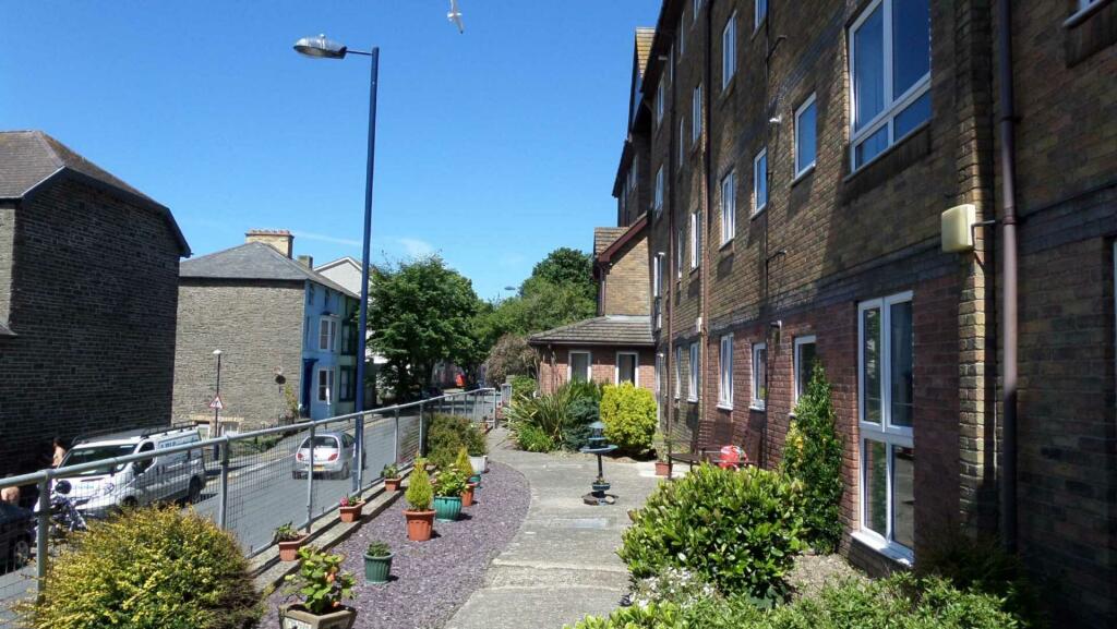 2 bedroom retirement property for sale in Llys Yr Hen Ysgol, North Road