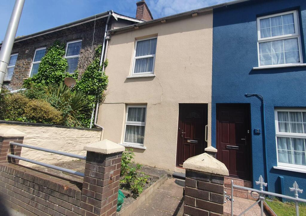 2 bedroom terraced house for sale in Llanbadarn Road, SY23