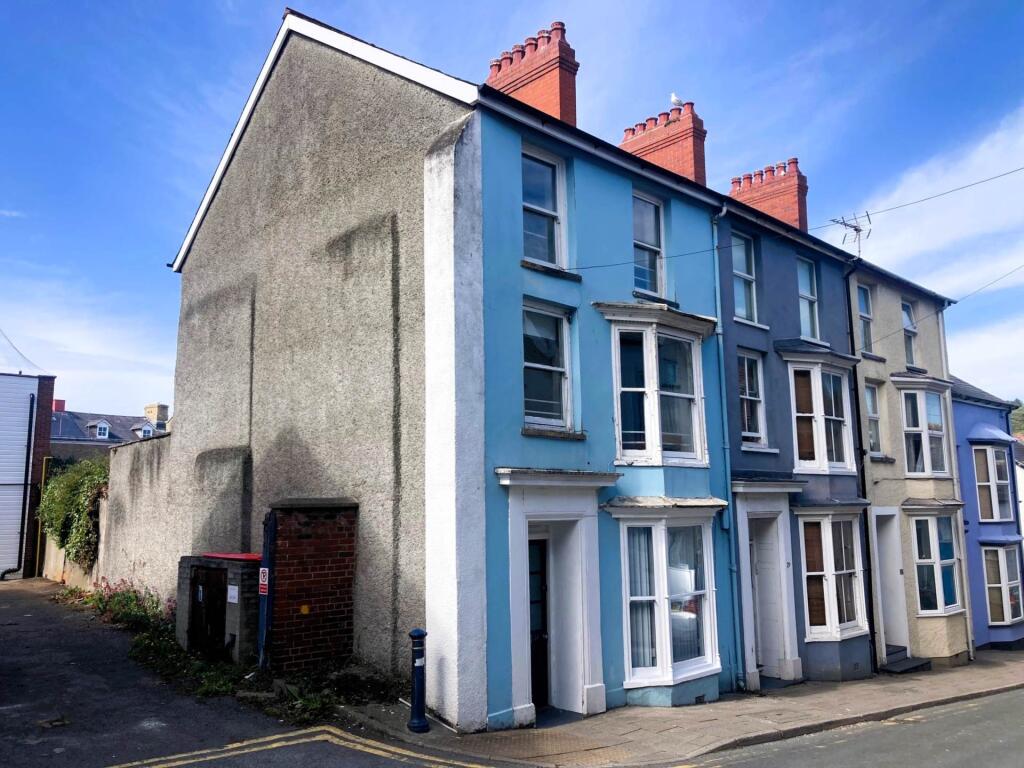 Main image of property: 31 Queen Street, Aberystwyth