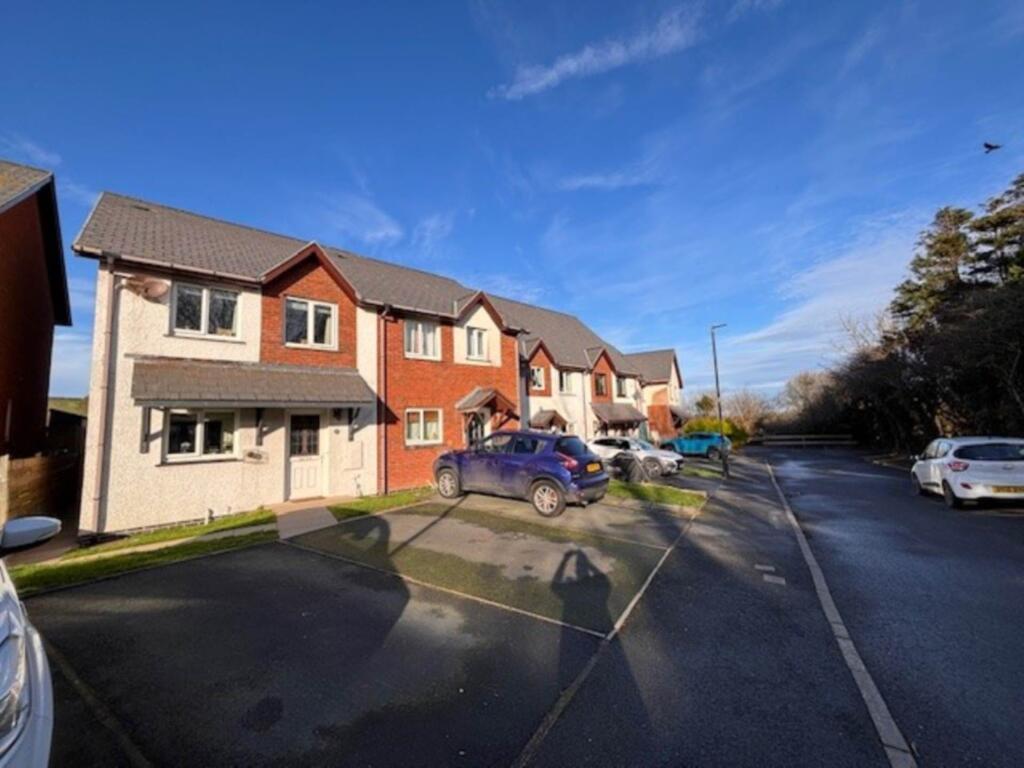 Main image of property: Y Gerddi, Blaenplwyf