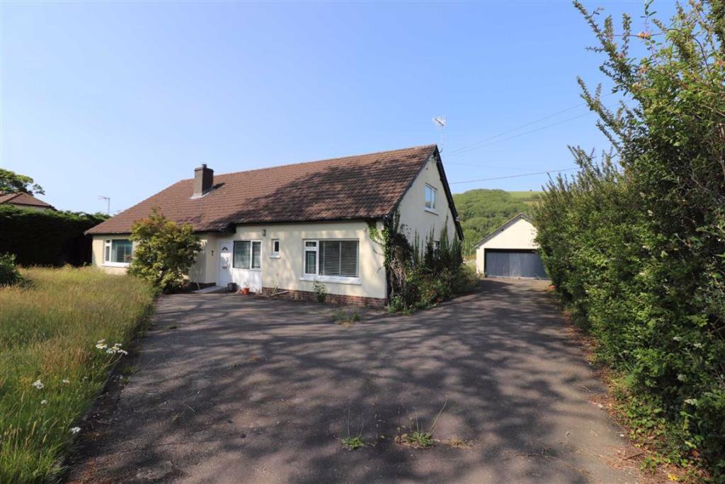 4 bedroom bungalow for sale in Aberystwyth, Ceredigion, SY23 , SY23