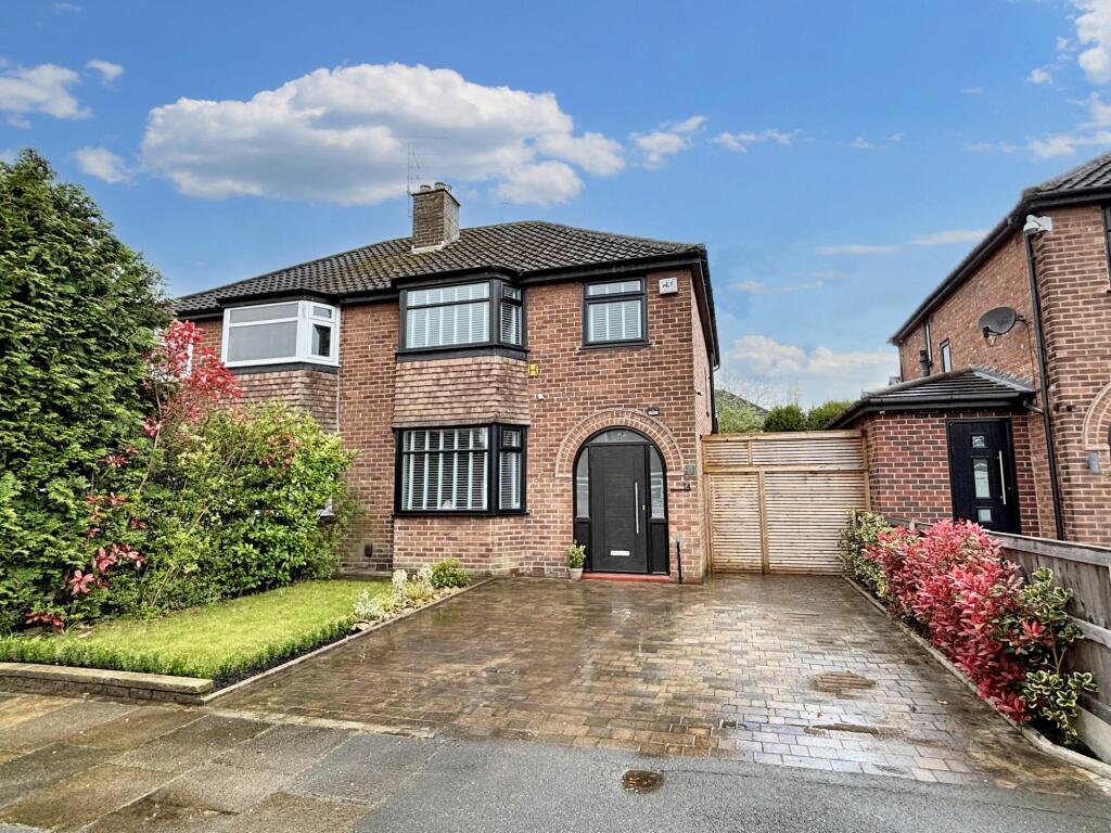3 bedroom semi-detached house for sale in Edenfield Lane, Worsley, M28
