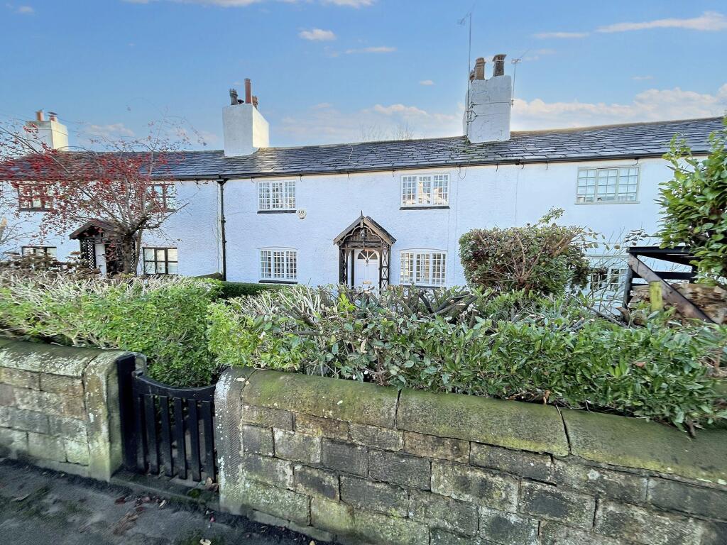 Main image of property: The Crescent, Worsley, M28