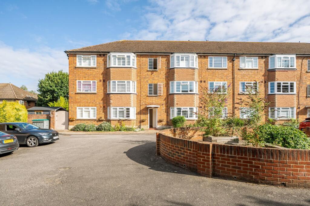 Main image of property: Park Gardens, Kingston Upon Thames, KT2