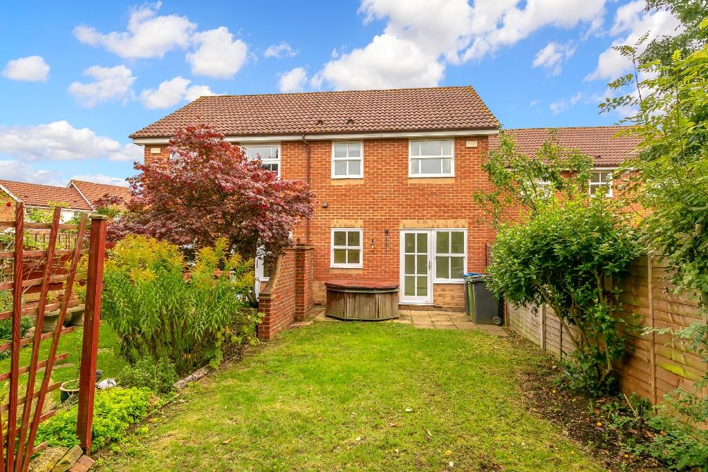 2 bedroom terraced house for sale in Royal Park Gate, North Kingston, KT2