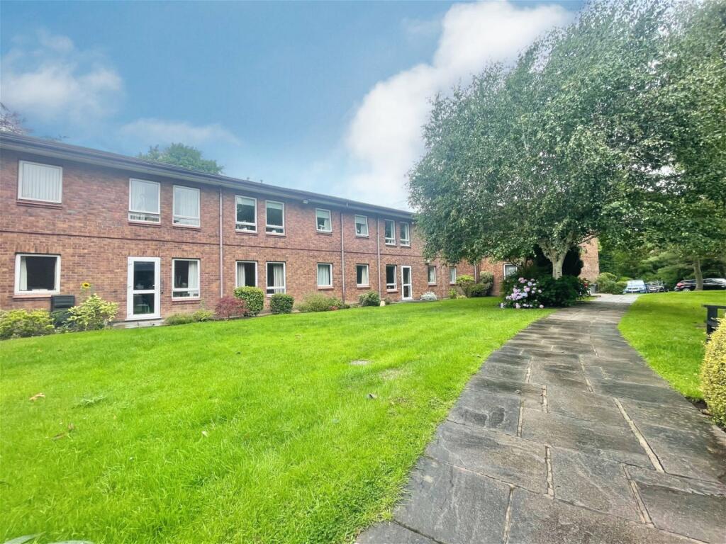 2 bedroom apartment for sale in Whitegates, Wilmslow Road, Cheadle, SK8
