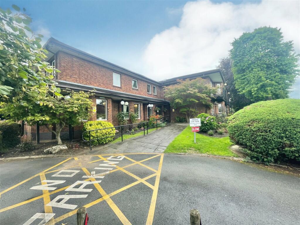 2 bedroom retirement property for sale in Whitegates, Wilmslow Road